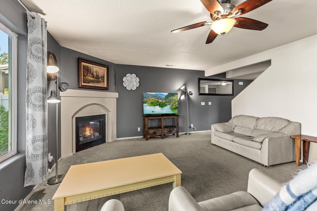 Coeur d'Alene, Idaho, 83815, United States, 3 Bedrooms Bedrooms, ,2.5 BathroomsBathrooms,Residential,Forsale,1984583