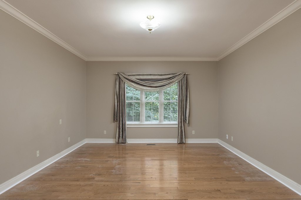 Signal Mountain, Tennessee, 37377, United States, 5 Bedrooms Bedrooms, ,3.5 BathroomsBathrooms,Residential,Forsale,1995325