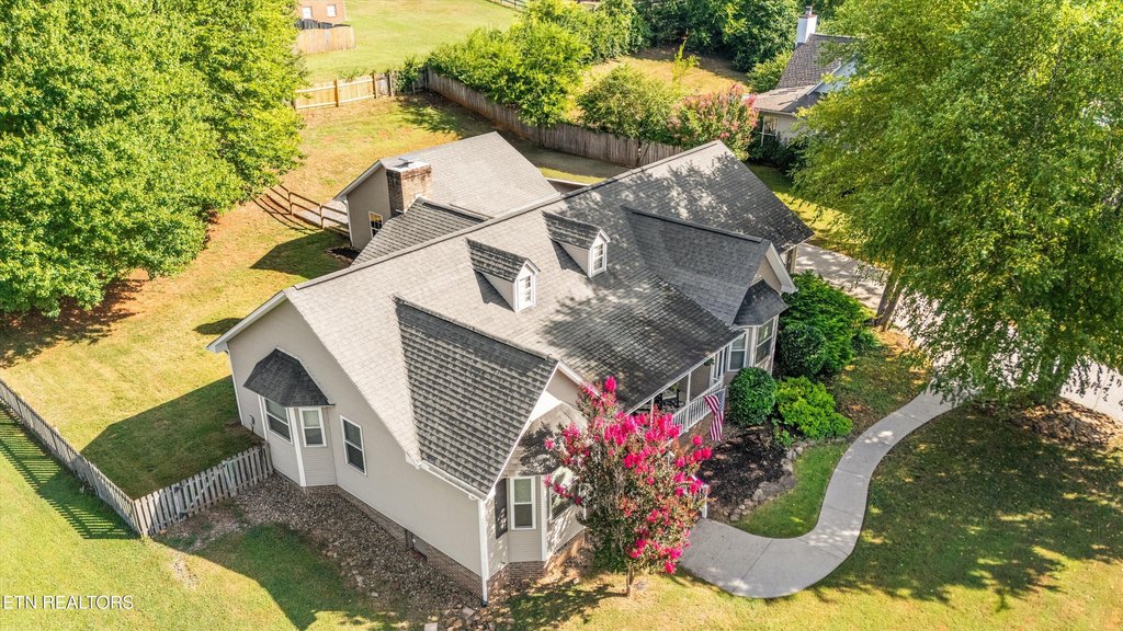 Maryville, Tennessee, 37803, United States, 3 Bedrooms Bedrooms, ,2 BathroomsBathrooms,Residential,Forsale,1952843