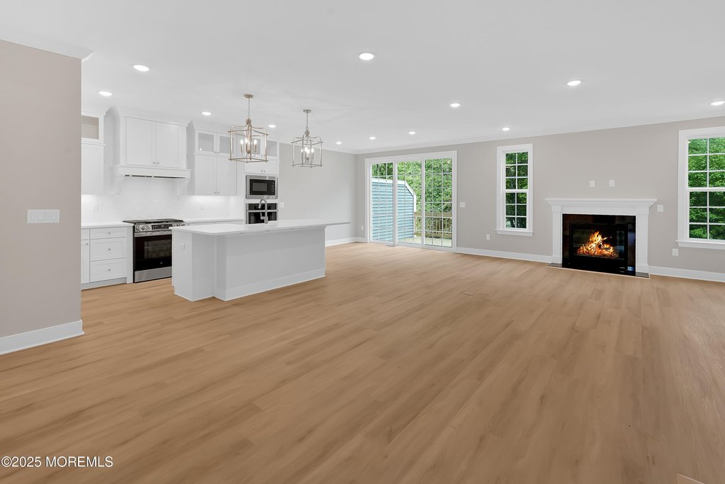 Manalapan, New Jersey, 07726, United States, 3 Bedrooms Bedrooms, ,3.5 BathroomsBathrooms,Residential,Forsale,1984550