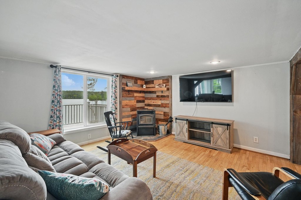 Monmouth, Maine, 04259, United States, 4 Bedrooms Bedrooms, ,3 BathroomsBathrooms,Residential,Forsale,2004721