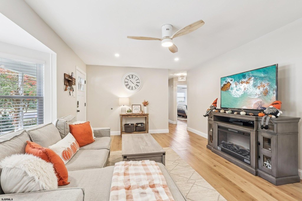 Somers Point, New Jersey, 08244, United States, 3 Bedrooms Bedrooms, ,2 BathroomsBathrooms,Residential,Forsale,1960204