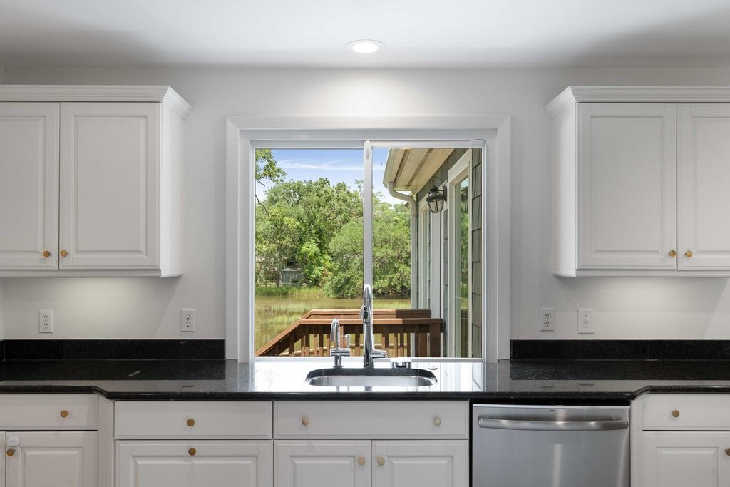 Charleston, South Carolina, 29407, United States, 4 Bedrooms Bedrooms, ,3 BathroomsBathrooms,Residential,Forsale,2007670