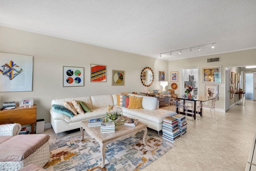 Delray Beach, Florida, 33445, United States, 2 Bedrooms Bedrooms, ,2 BathroomsBathrooms,Residential,Forsale,2009914