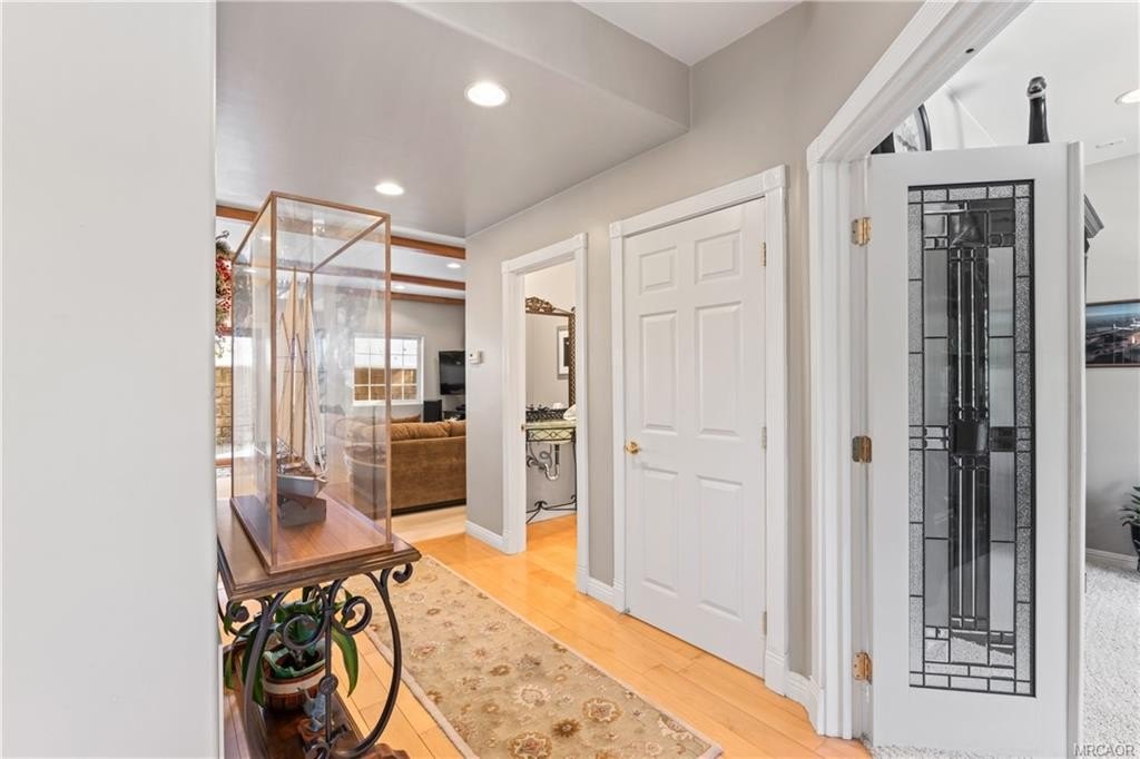 Lake Arrowhead, California, 92317, United States, 4 Bedrooms Bedrooms, ,4 BathroomsBathrooms,Residential,Forsale,1886288