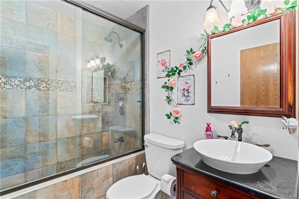 Lake Arrowhead, California, 92352, United States, 3 Bedrooms Bedrooms, ,3 BathroomsBathrooms,Residential,Forsale,1953303