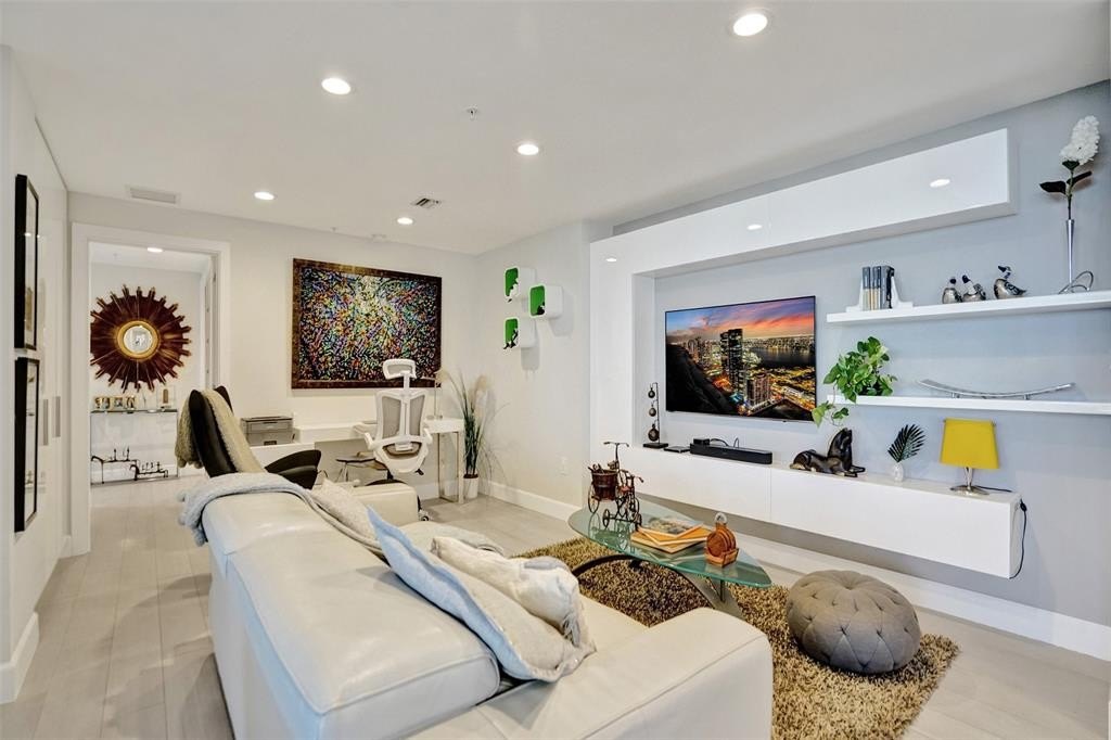 Fort Lauderdale, Florida, 33304, United States, 3 Bedrooms Bedrooms, ,3.5 BathroomsBathrooms,Residential,Forsale,2011620