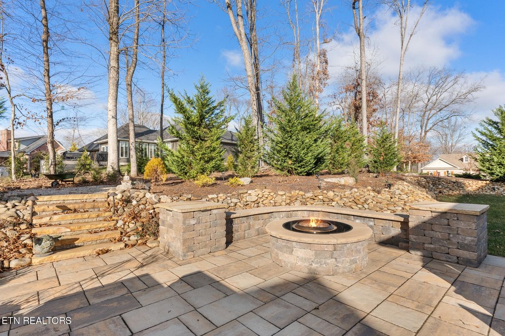 Loudon, Tennessee, 37774, United States, 3 Bedrooms Bedrooms, ,2.5 BathroomsBathrooms,Residential,Forsale,2012690