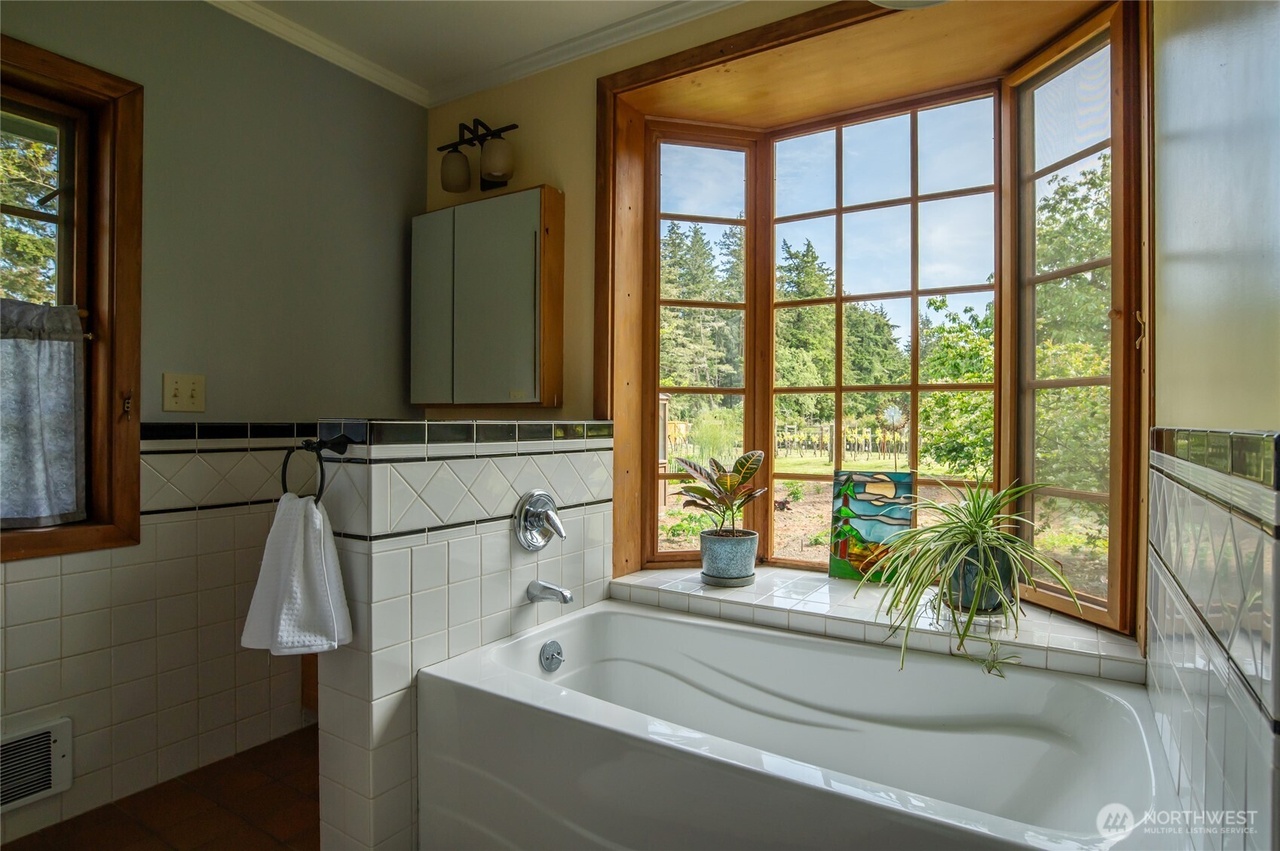 Lopez Island, Washington, 98261, United States, 2 Bedrooms Bedrooms, ,3 BathroomsBathrooms,Residential,Forsale,1965875