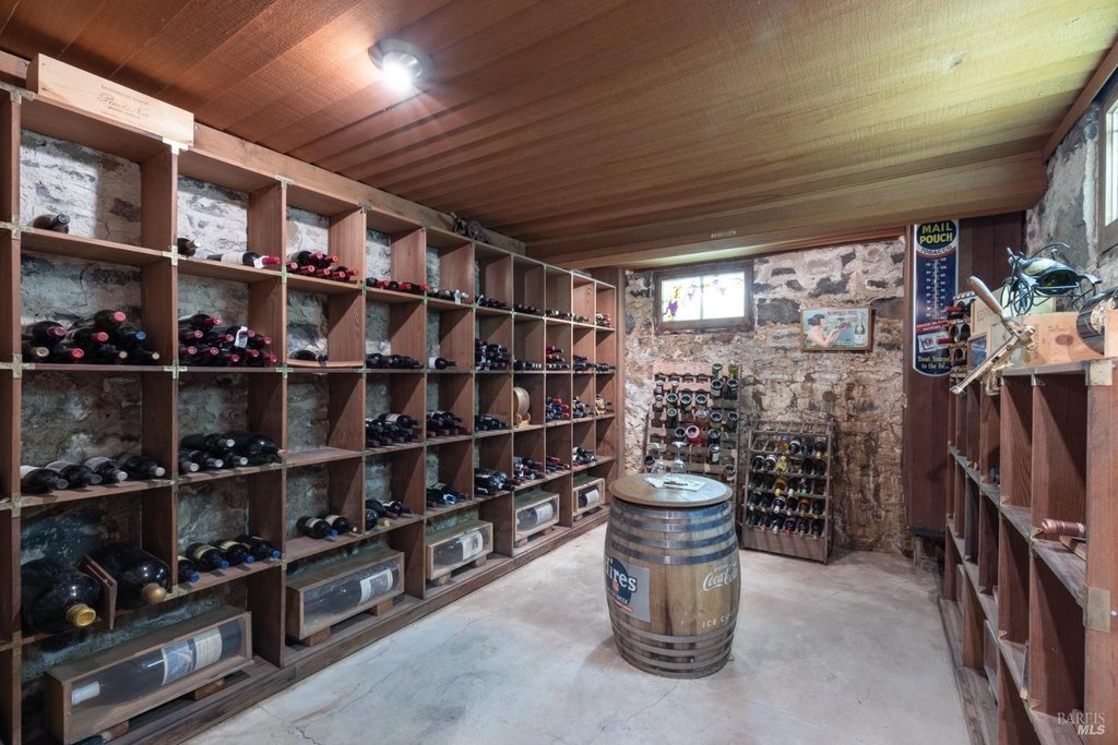 Windsor, California, 95492, United States, 5 Bedrooms Bedrooms, ,4 BathroomsBathrooms,Residential,Forsale,2004744