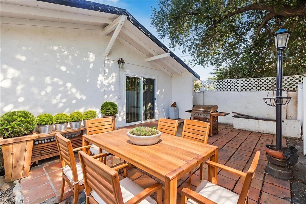 Yucaipa, California, 92399, United States, 2 Bedrooms Bedrooms, ,1 BathroomBathrooms,Residential,Forsale,1992755