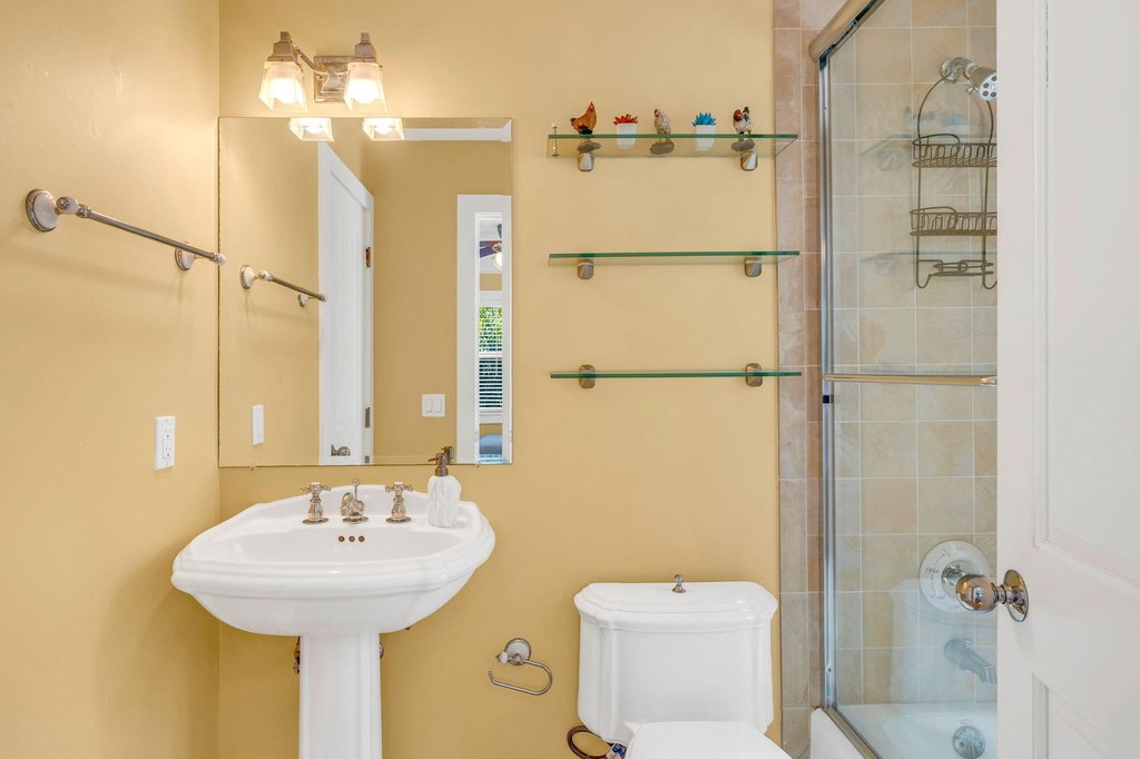 Key West, Florida, 33040, United States, 3 Bedrooms Bedrooms, ,3.5 BathroomsBathrooms,Residential,Forsale,2004350