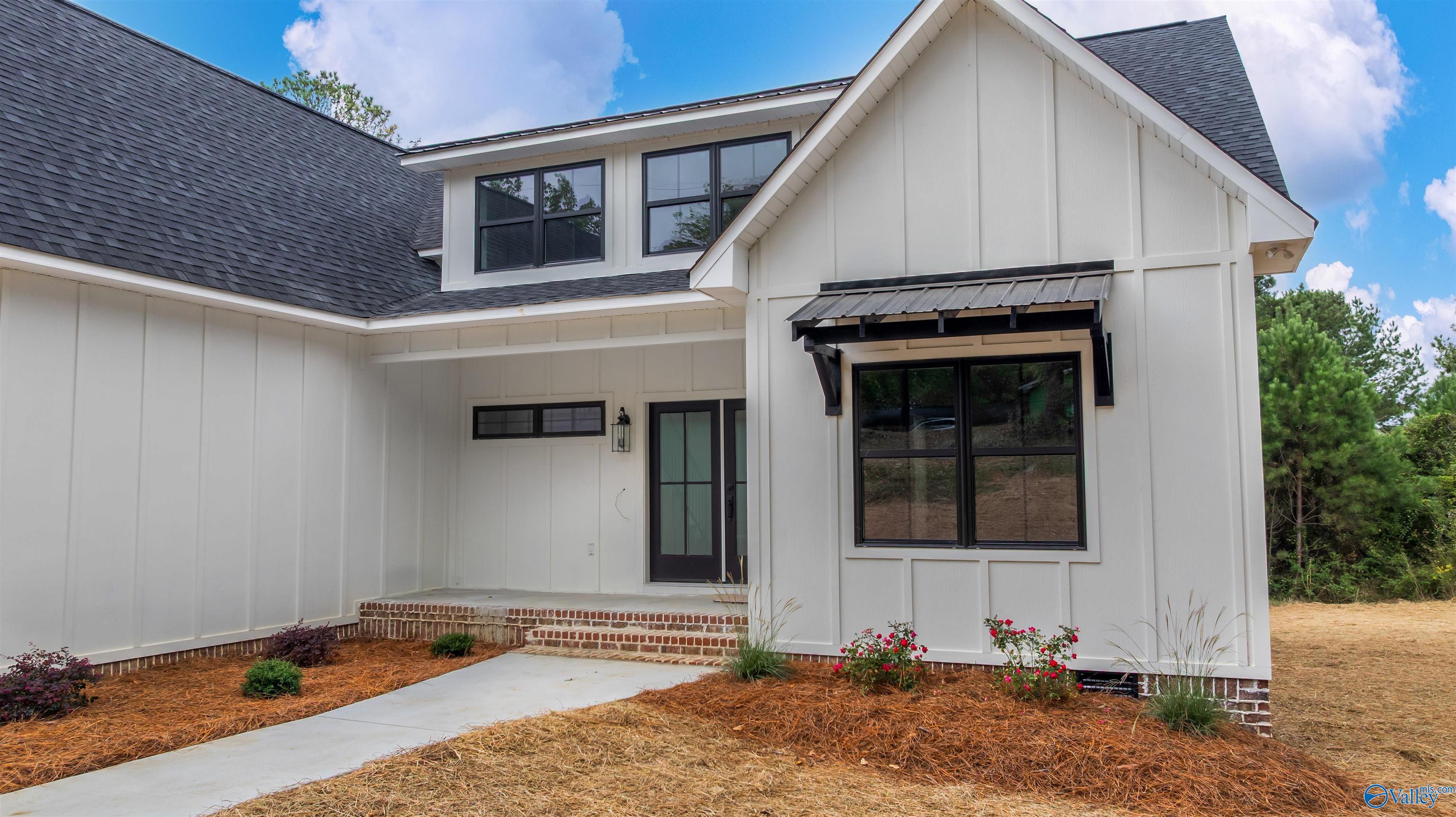 Fort Payne, Alabama, 35967, United States, 4 Bedrooms Bedrooms, ,3.5 BathroomsBathrooms,Residential,Forsale,2007685