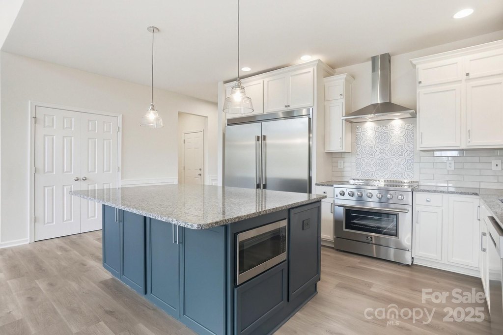 Charlotte, North Carolina, 28278, United States, 4 Bedrooms Bedrooms, ,3.5 BathroomsBathrooms,Residential,Forsale,2004569