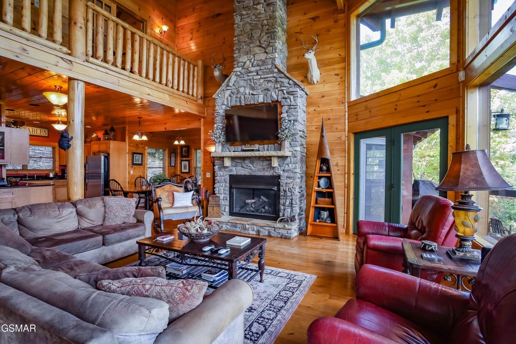 Sevierville, Tennessee, 37862, United States, 4 Bedrooms Bedrooms, ,5.5 BathroomsBathrooms,Residential,Forsale,1999464