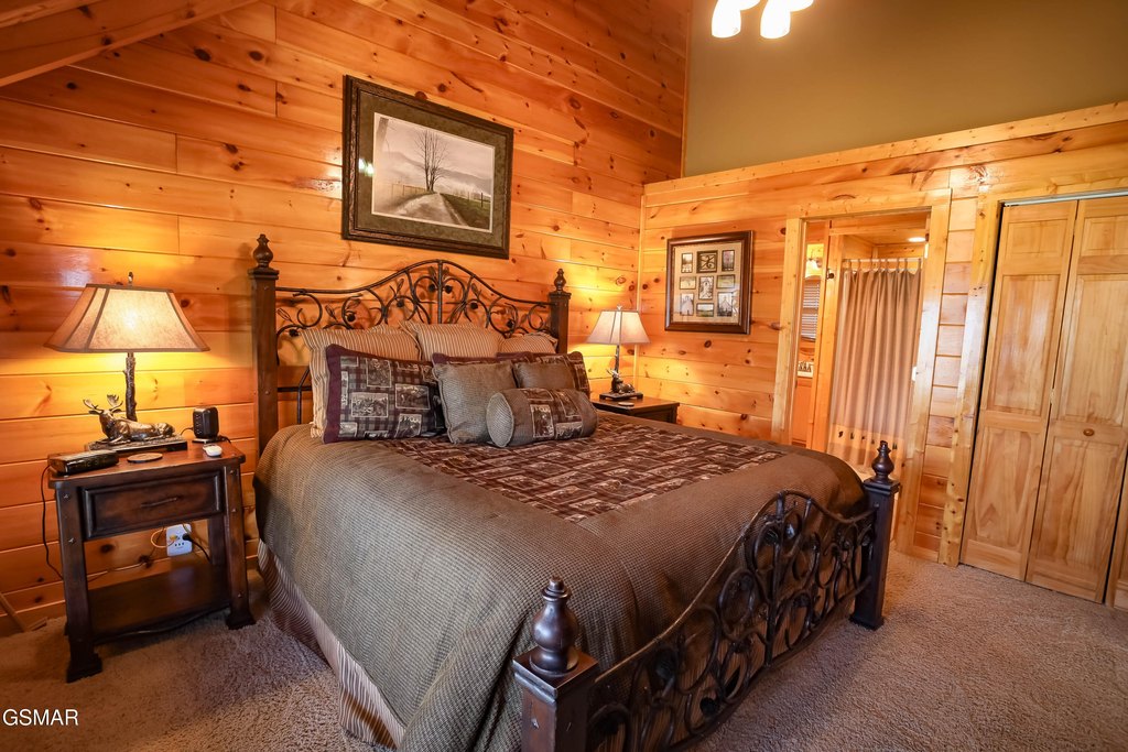 Sevierville, Tennessee, 37862, United States, 4 Bedrooms Bedrooms, ,5.5 BathroomsBathrooms,Residential,Forsale,1999464