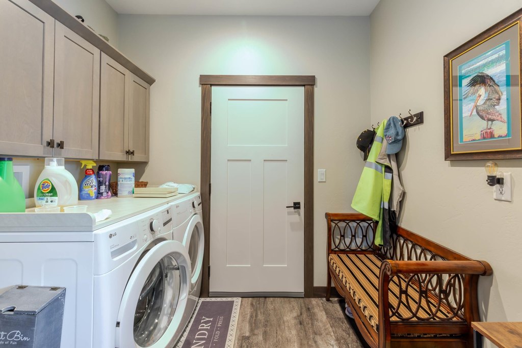 Rapid City, South Dakota, 57702, United States, 3 Bedrooms Bedrooms, ,2 BathroomsBathrooms,Residential,Forsale,1990706