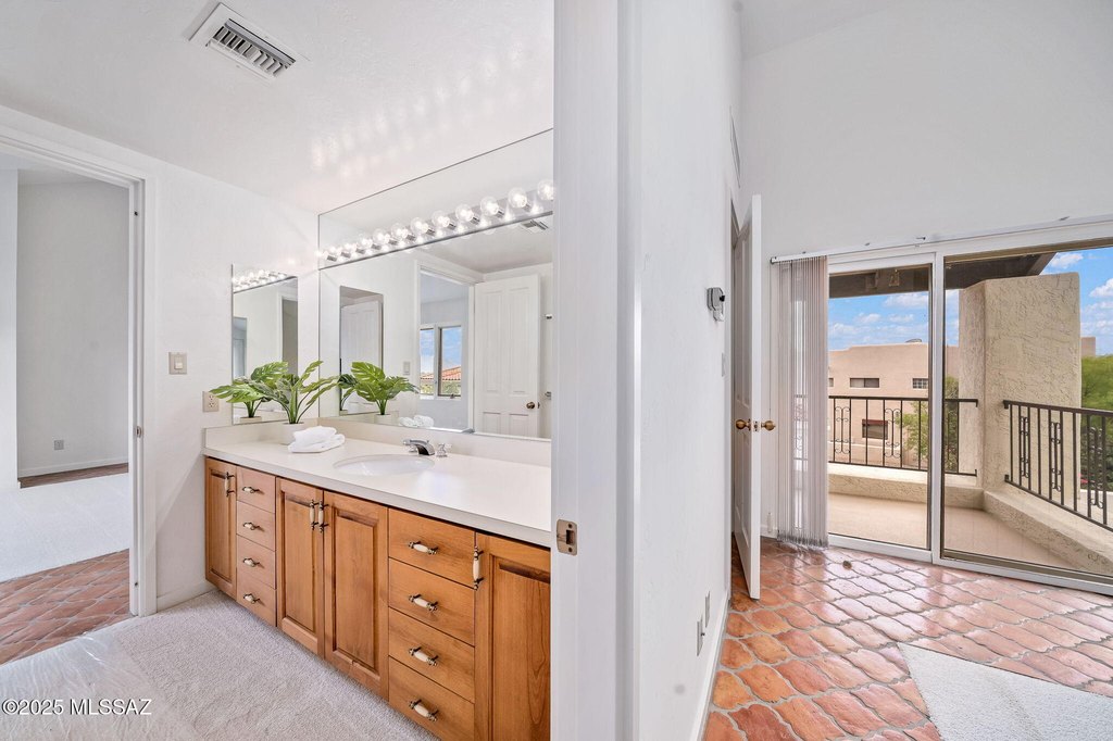 Tucson, Arizona, 85742, United States, 3 Bedrooms Bedrooms, ,2.5 BathroomsBathrooms,Residential,Forsale,1990088