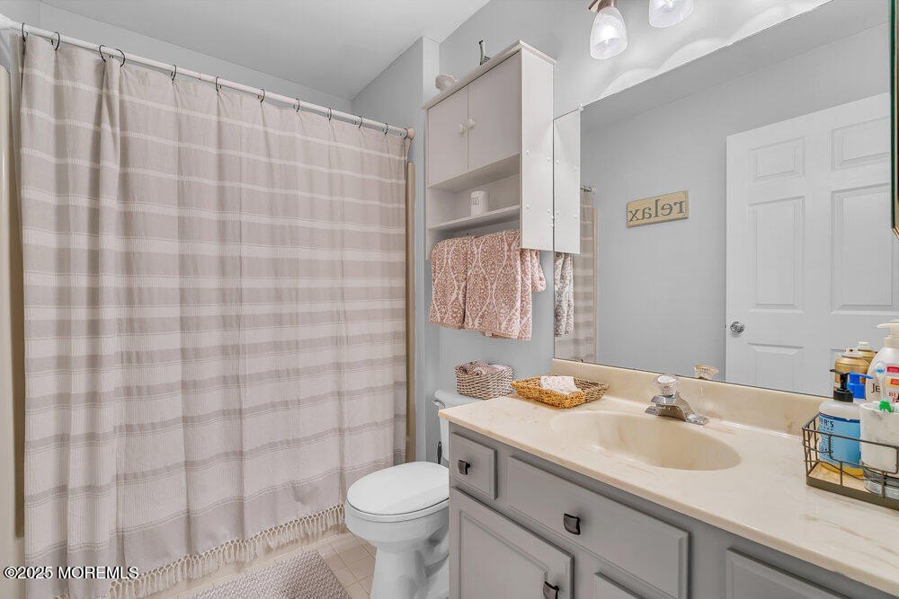 Howell, New Jersey, 07731, United States, 5 Bedrooms Bedrooms, ,3.5 BathroomsBathrooms,Residential,Forsale,1984548