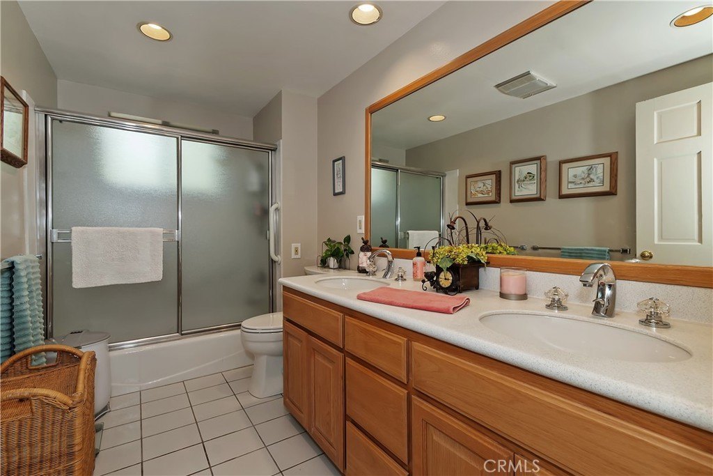 Lake Arrowhead, California, 92352, United States, 3 Bedrooms Bedrooms, ,2.5 BathroomsBathrooms,Residential,Forsale,2004863