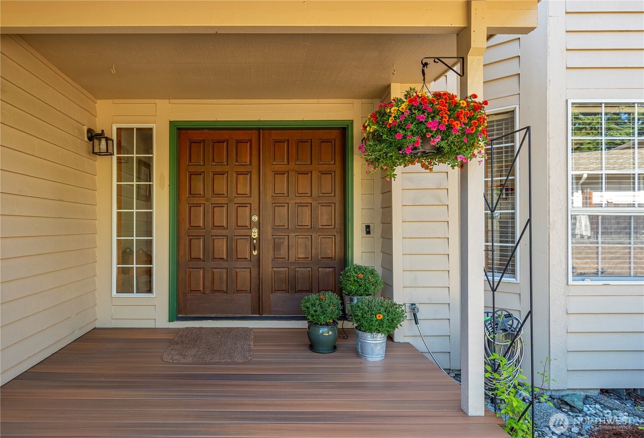 Oak Harbor, Washington, 98277, United States, 4 Bedrooms Bedrooms, ,2 BathroomsBathrooms,Residential,Forsale,1965888