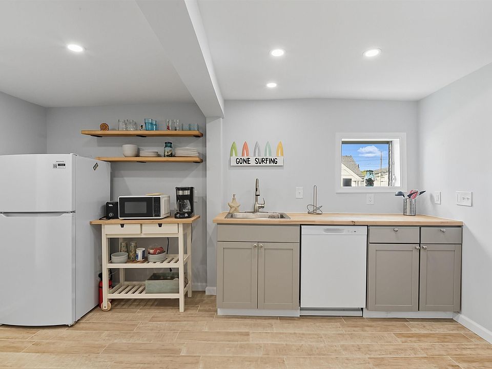 Margate, New Jersey, 08402, United States, 1 Bedroom Bedrooms, ,2 BathroomsBathrooms,Residential,Forsale,1967253