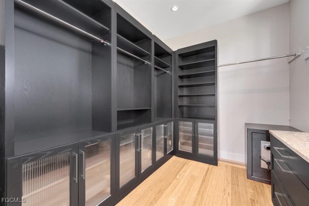 Sanibel, Florida, 33957, United States, 3 Bedrooms Bedrooms, ,4 BathroomsBathrooms,Residential,Forsale,1971927