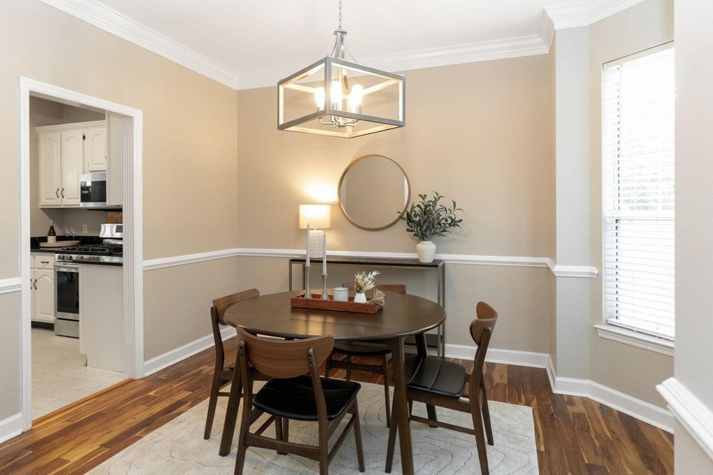 Signal Mountain, Tennessee, 37377, United States, 4 Bedrooms Bedrooms, ,2.5 BathroomsBathrooms,Residential,Forsale,1946776