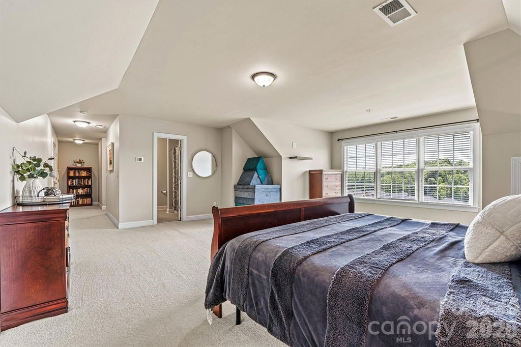 Denver, North Carolina, 28037, United States, 6 Bedrooms Bedrooms, ,5 BathroomsBathrooms,Residential,Forsale,2004076