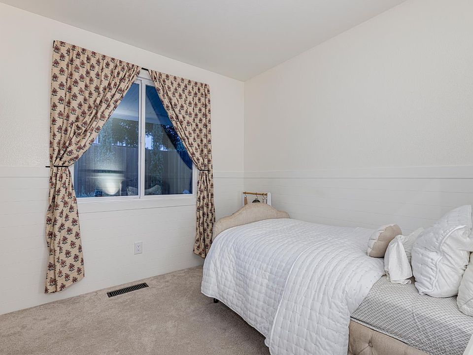 Rohnert Park, California, 94928, United States, 3 Bedrooms Bedrooms, ,2 BathroomsBathrooms,Residential,Forsale,1985923