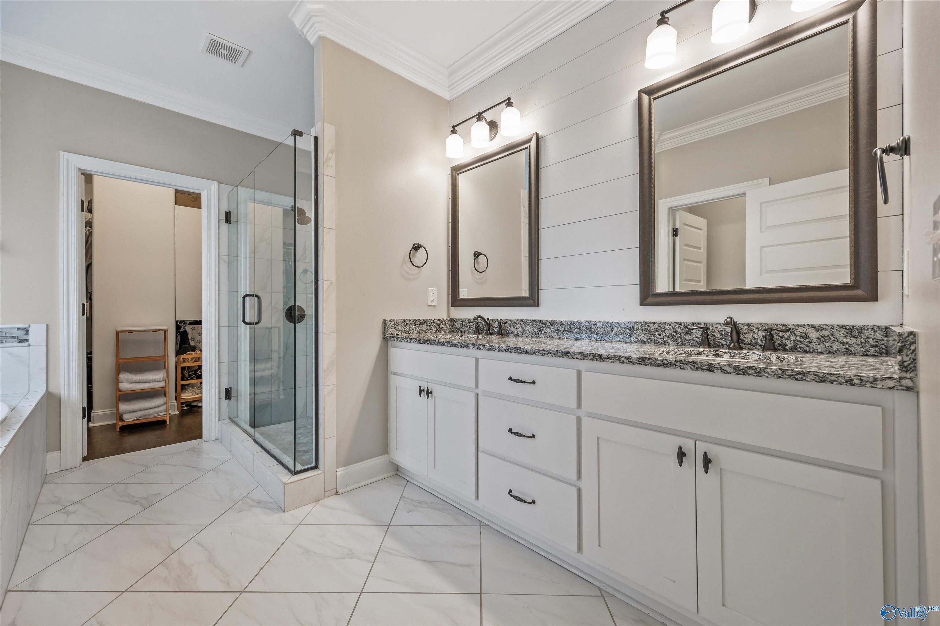 Gurley, Alabama, 35748, United States, 5 Bedrooms Bedrooms, ,4.5 BathroomsBathrooms,Residential,Forsale,2007711