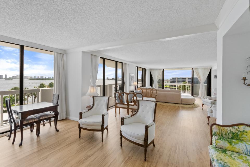 North Palm Beach, Florida, 33408, United States, 3 Bedrooms Bedrooms, ,2 BathroomsBathrooms,Residential,Forsale,1969936