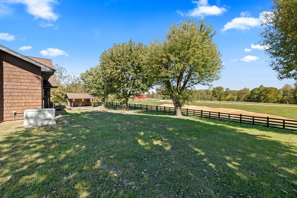 Byrdstown, Tennessee, 38549, United States, 2 Bedrooms Bedrooms, ,3 BathroomsBathrooms,Residential,Forsale,1996611