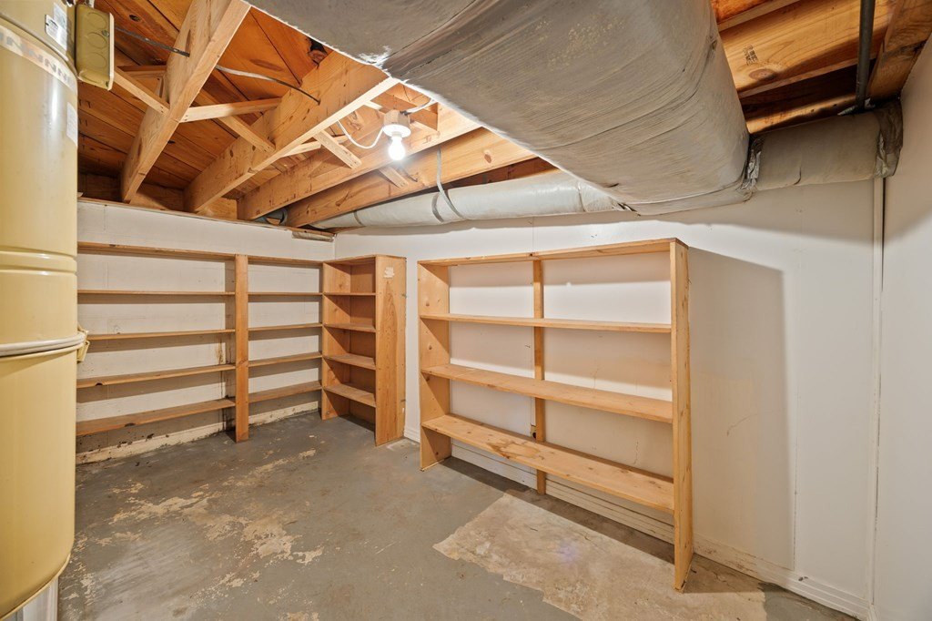 Byrdstown, Tennessee, 38549, United States, 2 Bedrooms Bedrooms, ,3 BathroomsBathrooms,Residential,Forsale,1996611