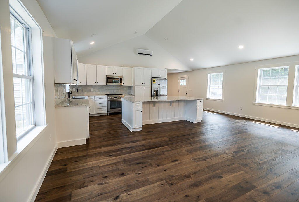 Turner, Maine, 04282, United States, 3 Bedrooms Bedrooms, ,2.5 BathroomsBathrooms,Residential,Forsale,1992719