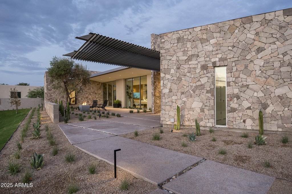 Paradise Valley, Arizona, 85253, United States, 5 Bedrooms Bedrooms, ,6 BathroomsBathrooms,Residential,Forsale,2000265