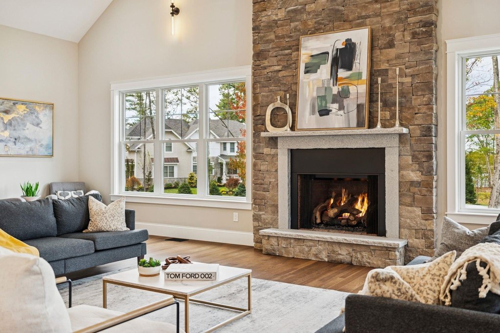 Newington, New Hampshire, 03801, United States, 4 Bedrooms Bedrooms, ,4.5 BathroomsBathrooms,Residential,Forsale,2002401