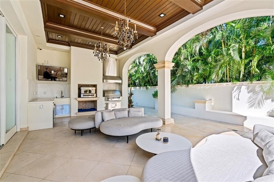 Delray Beach, Florida, 33483, United States, 5 Bedrooms Bedrooms, ,4.5 BathroomsBathrooms,Residential,Forsale,1996333