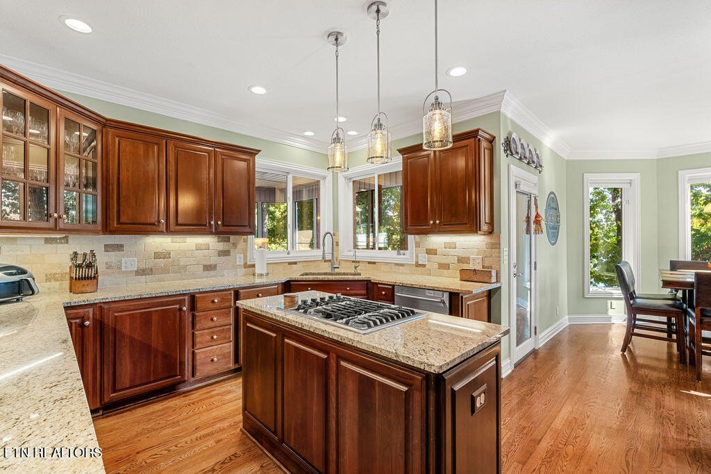 Loudon, Tennessee, 37774, United States, 4 Bedrooms Bedrooms, ,4.5 BathroomsBathrooms,Residential,Forsale,1973605