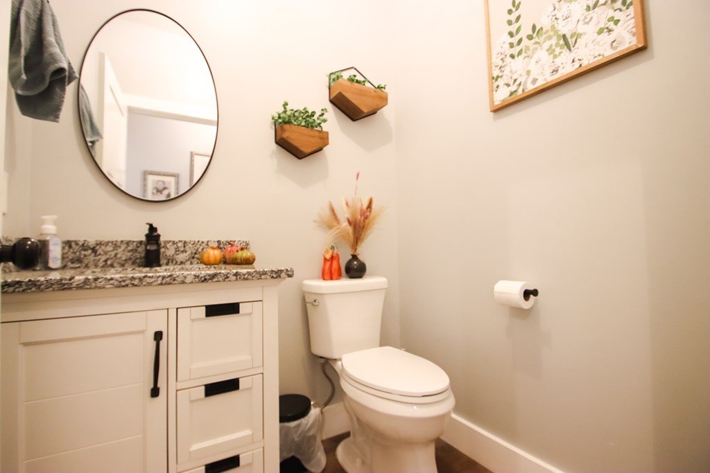 Walling, Tennessee, 38587, United States, 3 Bedrooms Bedrooms, ,2.5 BathroomsBathrooms,Residential,Forsale,1996612