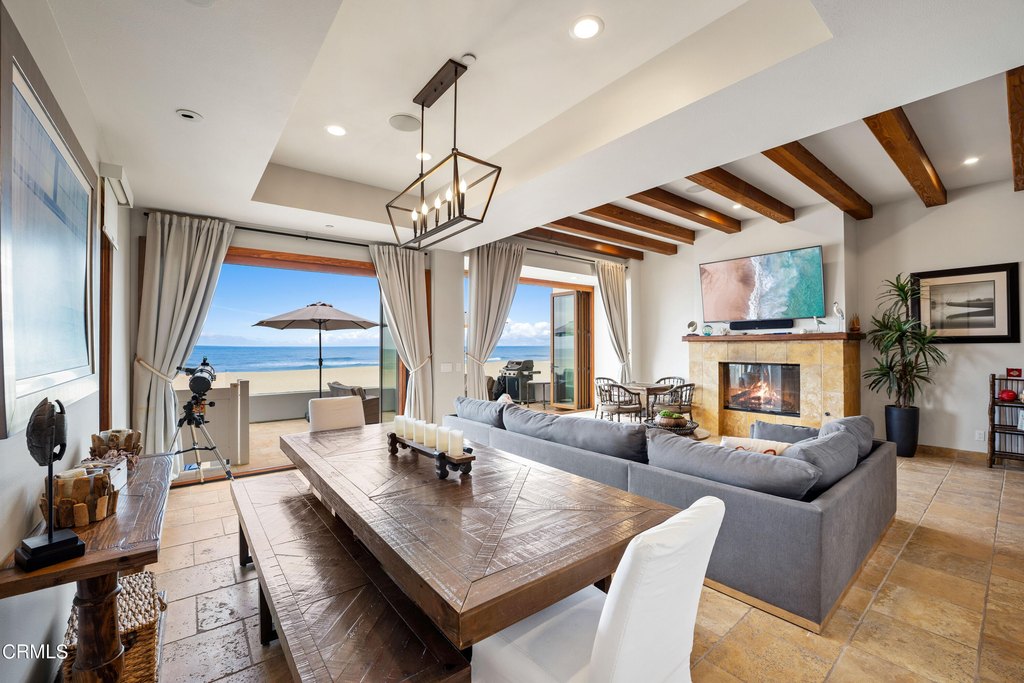 Oxnard, California, 93035, United States, 5 Bedrooms Bedrooms, ,4.5 BathroomsBathrooms,Residential,Forsale,2004315