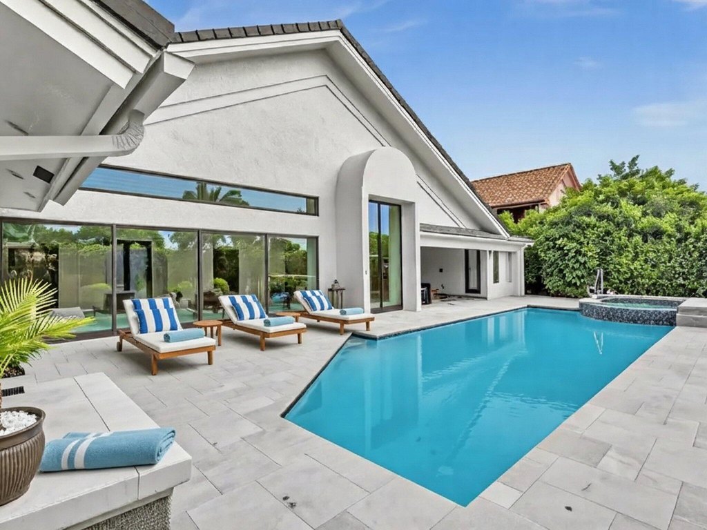 Boca Raton, Florida, 33433, United States, 5 Bedrooms Bedrooms, ,3.5 BathroomsBathrooms,Residential,Forsale,2009931