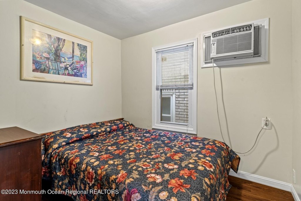 Seaside Heights, New Jersey, 08751, United States, 6 Bedrooms Bedrooms, ,3 BathroomsBathrooms,Residential,Forsale,2004842