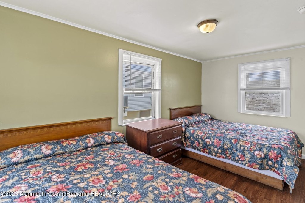 Seaside Heights, New Jersey, 08751, United States, 6 Bedrooms Bedrooms, ,3 BathroomsBathrooms,Residential,Forsale,2004842