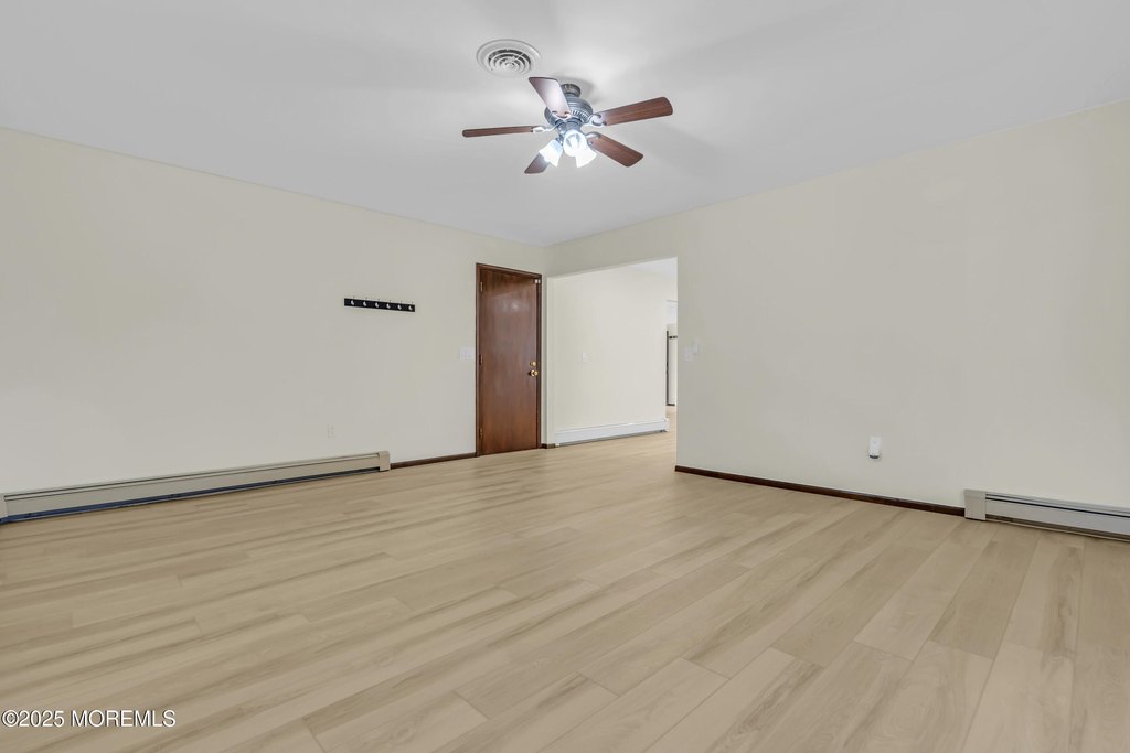 Toms River, New Jersey, 08753, United States, 3 Bedrooms Bedrooms, ,2 BathroomsBathrooms,Residential,Forsale,1994030