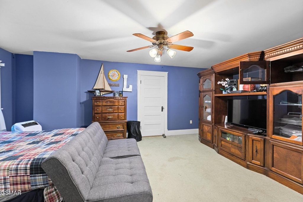 Dandridge, Tennessee, 37725, United States, 3 Bedrooms Bedrooms, ,2 BathroomsBathrooms,Residential,Forsale,1988735