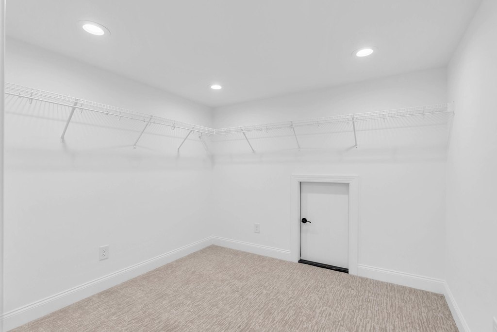 Chattanooga, Tennessee, 37421, United States, 5 Bedrooms Bedrooms, ,4 BathroomsBathrooms,Residential,Forsale,2009582