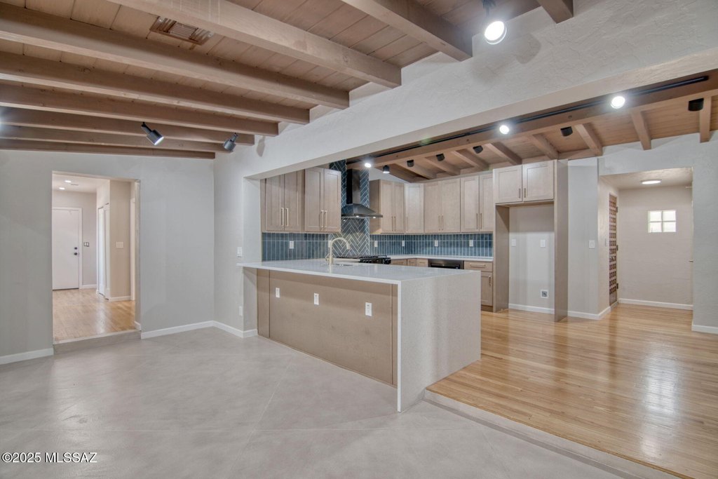 Tucson, Arizona, 85711, United States, 4 Bedrooms Bedrooms, ,2 BathroomsBathrooms,Residential,Forsale,1990103