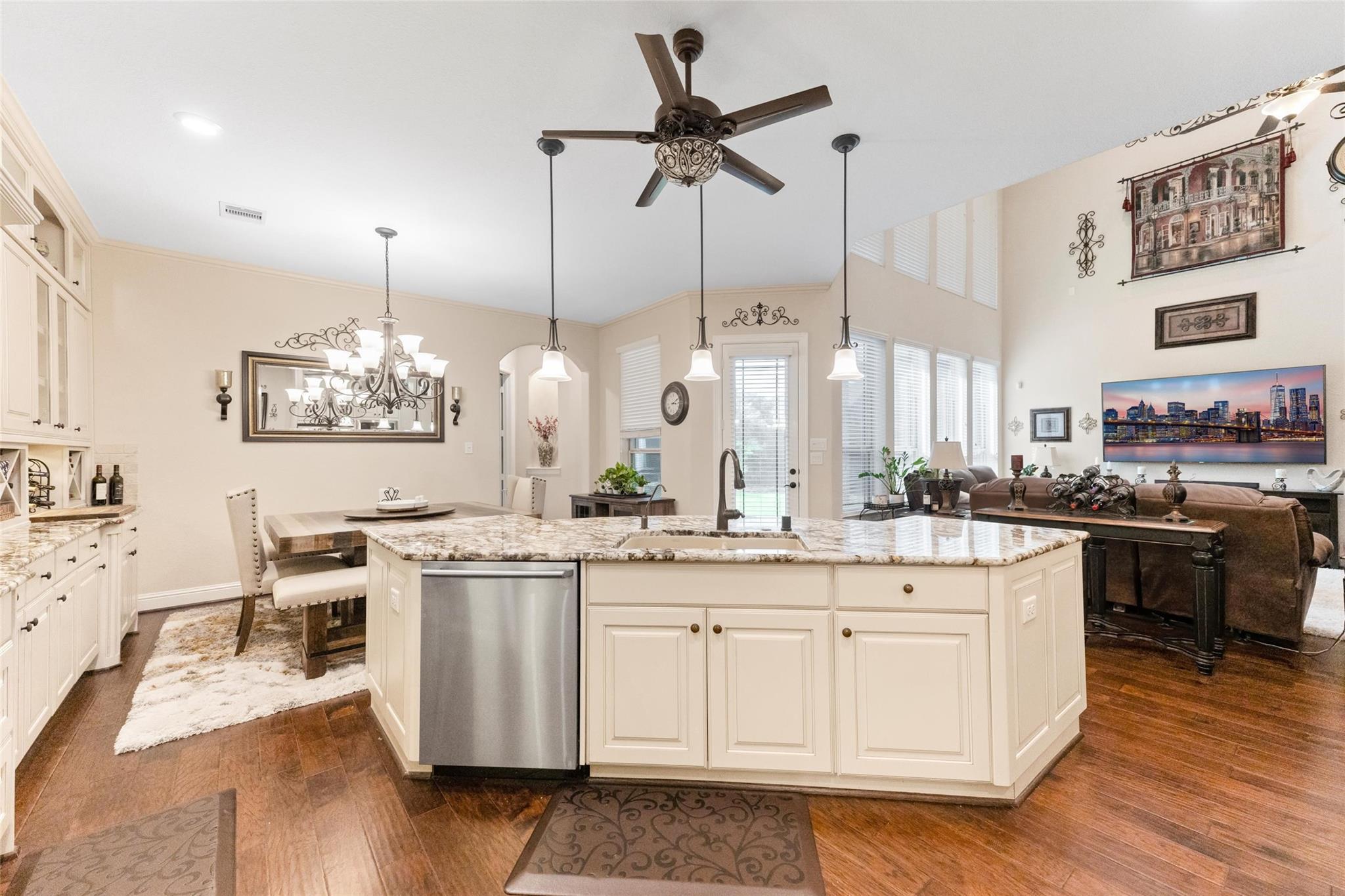 Pinehurst, Texas, 77362, United States, 5 Bedrooms Bedrooms, ,4 BathroomsBathrooms,Residential,Forsale,1973420