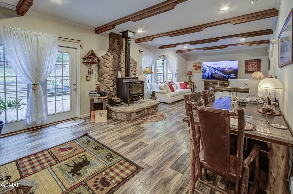 Sevierville, Tennessee, 37876, United States, 3 Bedrooms Bedrooms, ,2.5 BathroomsBathrooms,Residential,Forsale,1999435